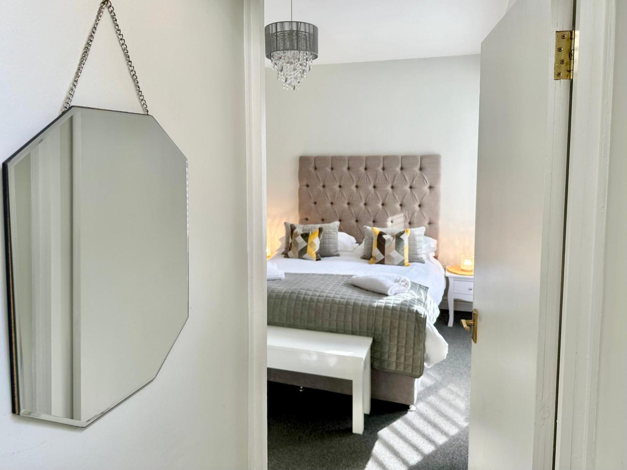 Gillygate Nest With Free Allocated Parking York Buitenkant foto