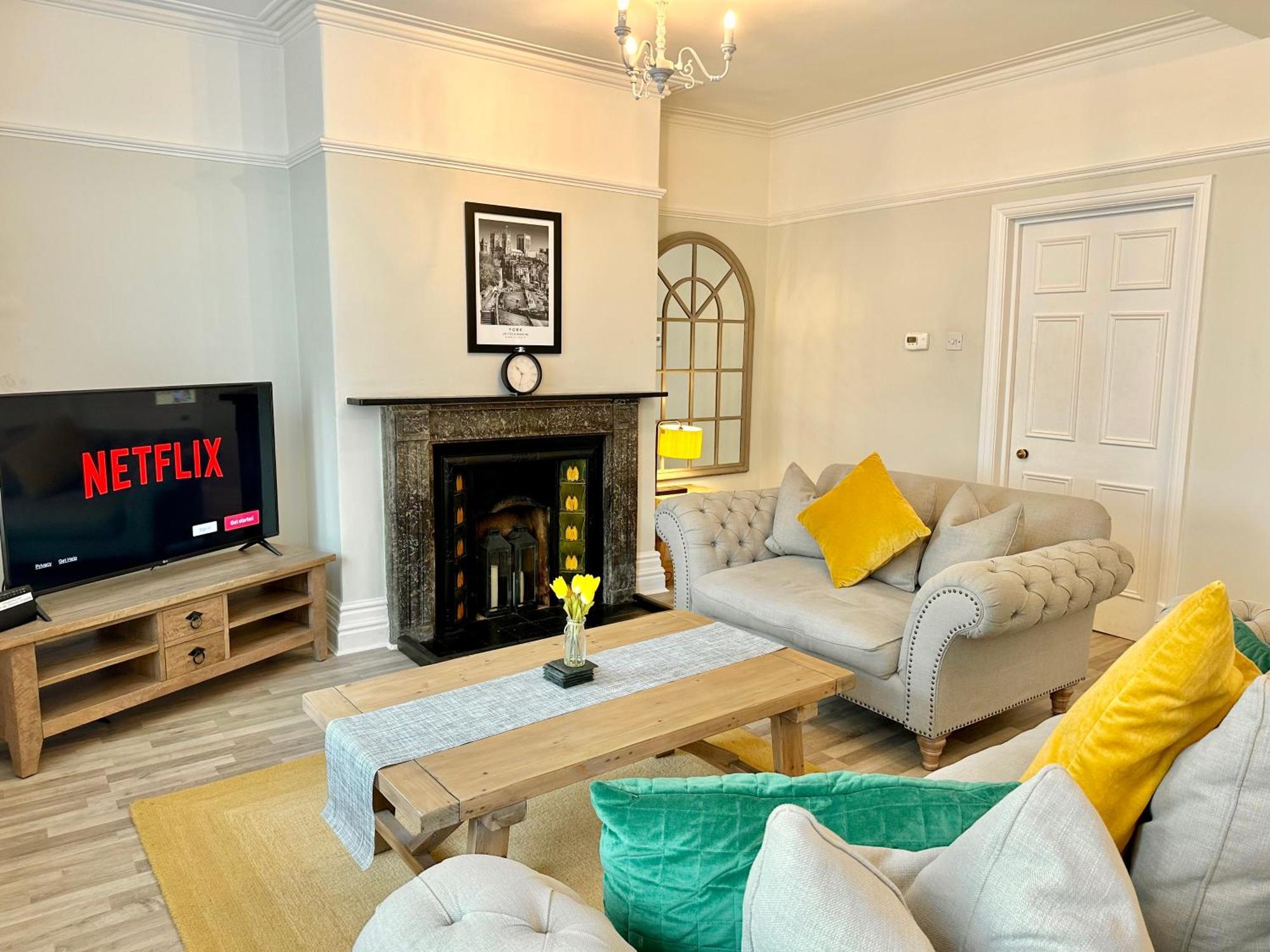 Gillygate Nest With Free Allocated Parking York Buitenkant foto