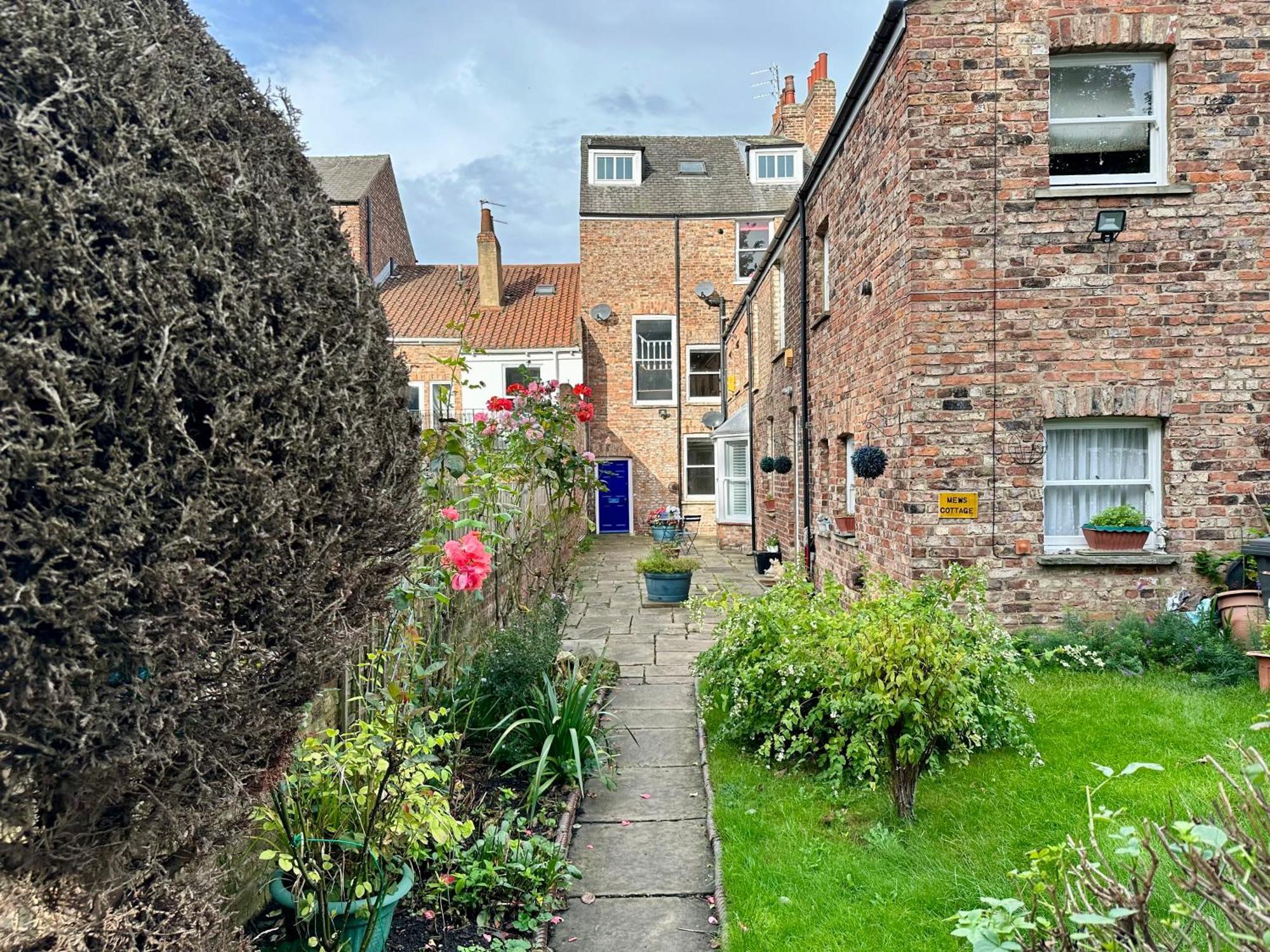 Gillygate Nest With Free Allocated Parking York Buitenkant foto
